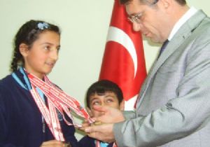 Başarıya 350 TL ödül